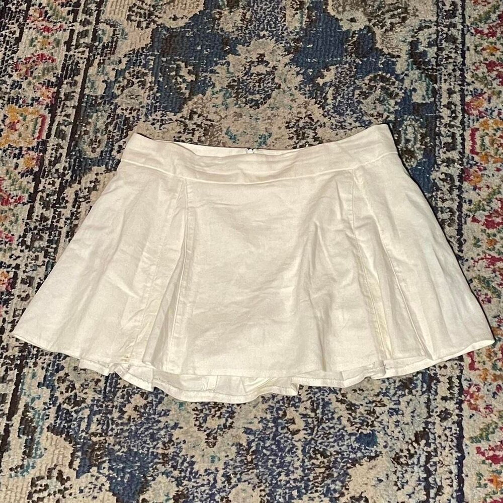 Brandy Melville Women's White Skirt